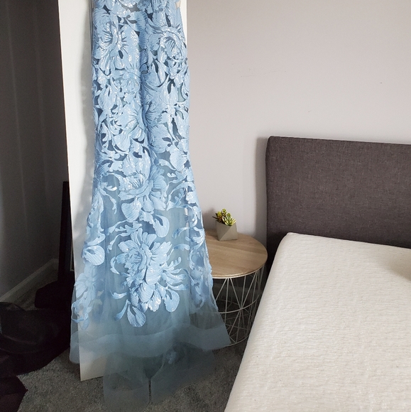 Gorgeous Prom Dress - Picture 3 of 4